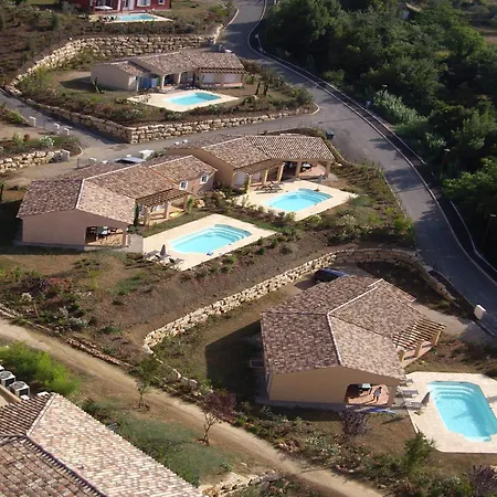 Beautiful With Air Conditioning Villa *